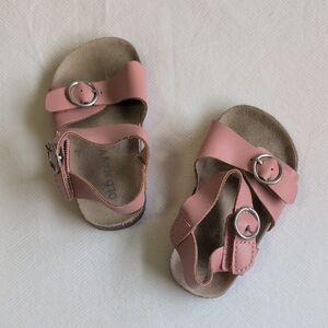 old navy baby girls pink velcro buckle sandals 6-12 months